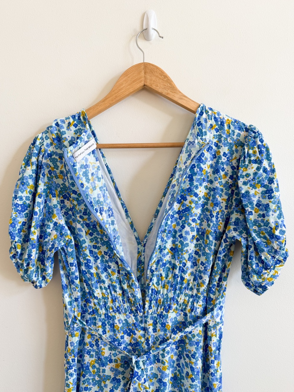FAITHFULL THE BRAND • Bellavista Midi Dress in Lou Floral Print Blue - Picture 11 of 16